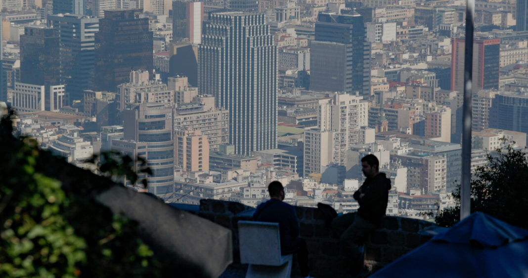 Alerta Ambiental en Santiago: Restricciones Clave para Proteger la Salud