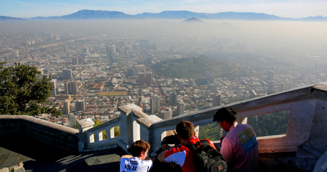Alerta Ambiental en Santiago: Restricciones Vehiculares y Medidas para Proteger la Salud