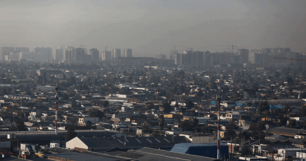 Alerta Ambiental en la Región Metropolitana: Autoridades Toman Medidas para Proteger la Salud de los Habitantes