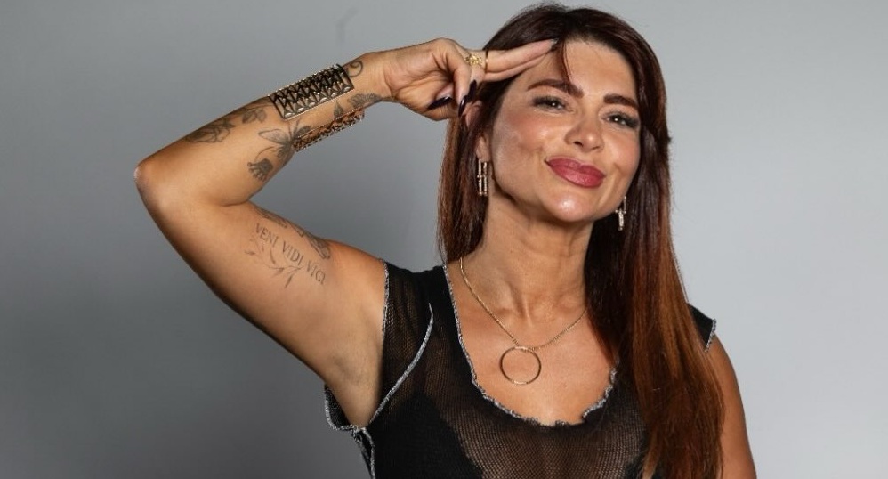 Antonella Ríos Sorprende con su Nuevo Look: ¿Aceptar o Asumir la Edad?