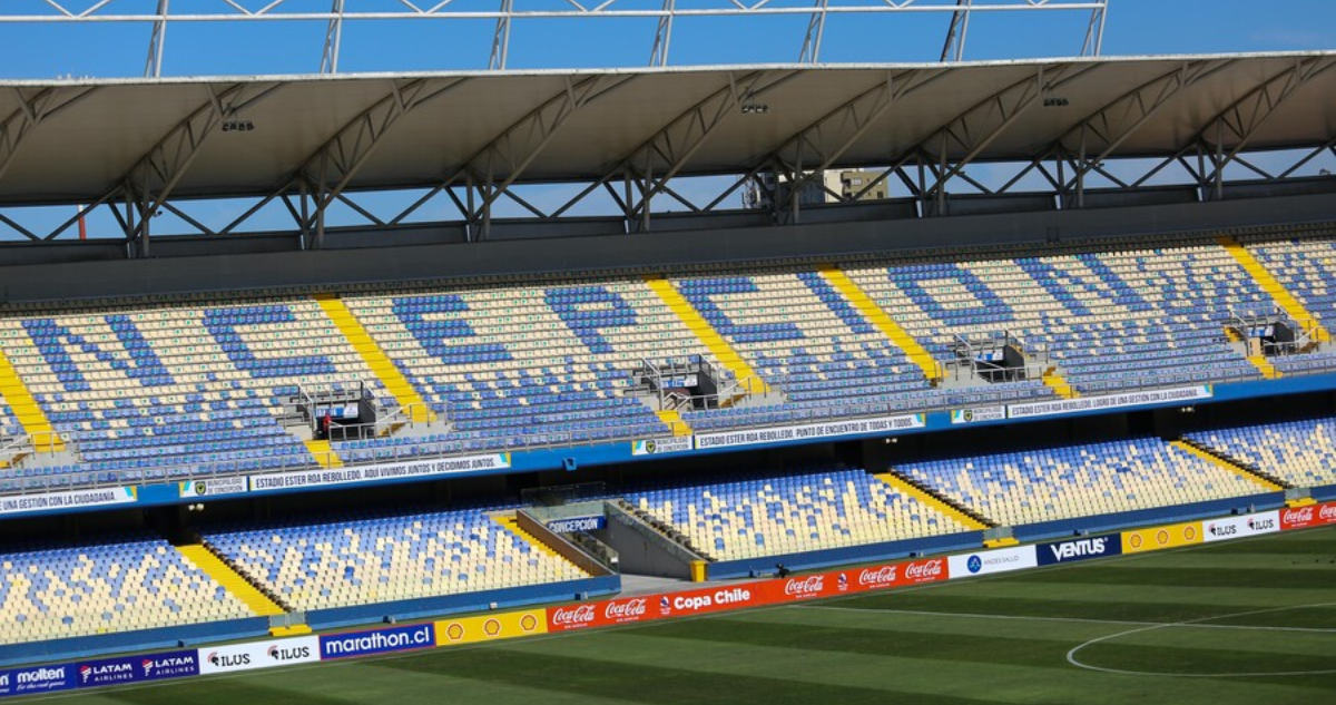 Árbitro de la B denuncia falta de agua caliente en estadio, pero municipio lo contradice
