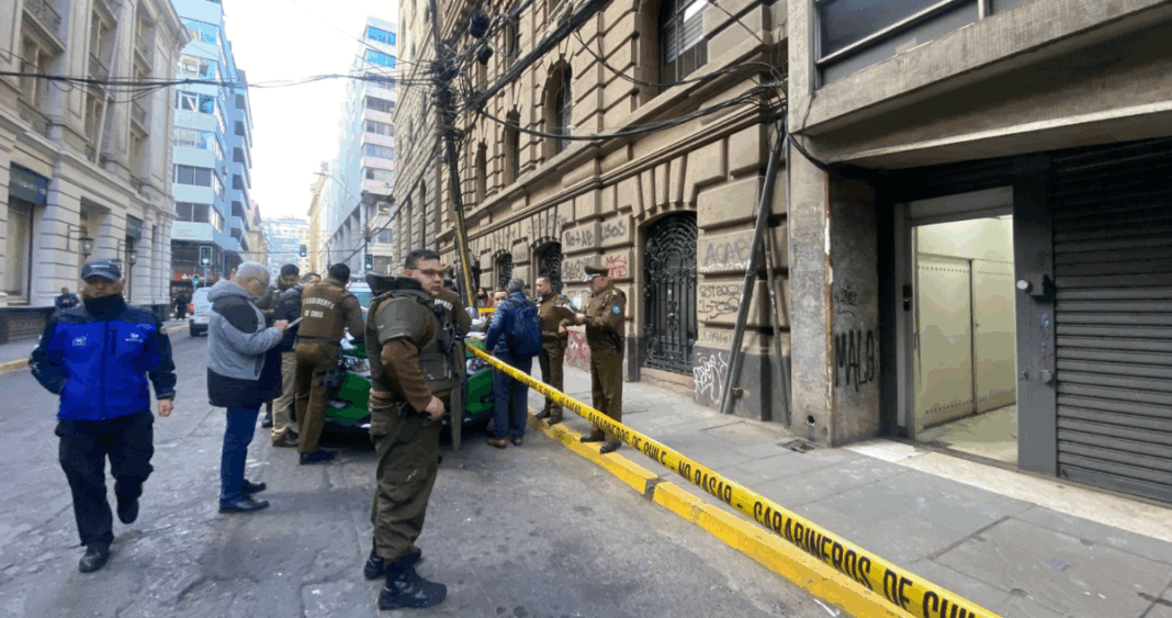 Asalto Audaz en Pleno Centro de Valparaíso: Delincuentes Roban Sucursal del Banco Itaú