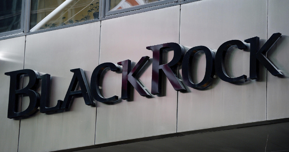 BlackRock Alcanza Nuevo Récord de Activos Bajo Gestión: Análisis Estratégico de su Imparable Crecimiento