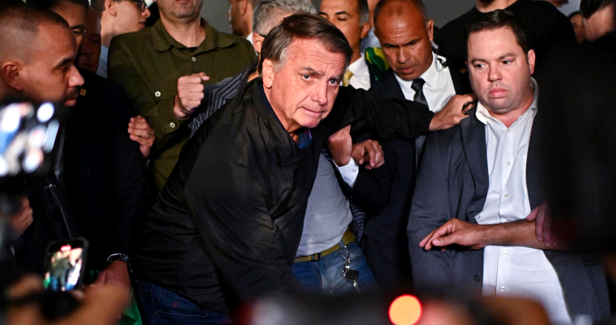 Bolsonaro Enfrenta Ultimátum do Supremo: Cumprir Cautelar ou Ir à Prisão
