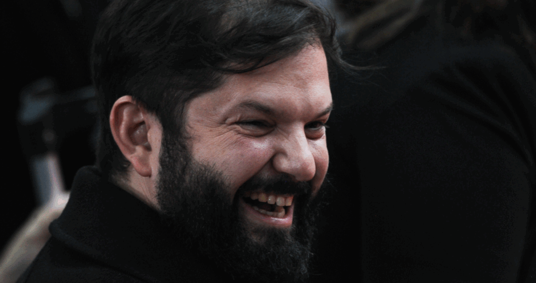 Boric Alcanza su Mejor Aprobación en Más de 2 Años, Según Encuesta Cadem