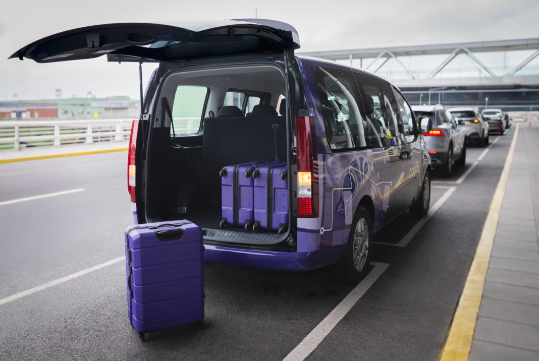 Cabify lanza servicio de vans al aeropuerto: Traslados cómodos y económicos