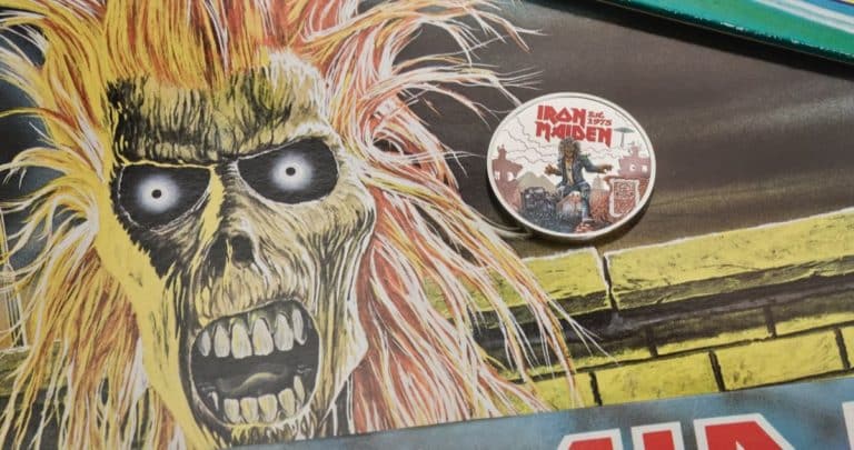 Celebrando 50 Años de Heavy Metal: La Moneda Conmemorativa de Iron Maiden