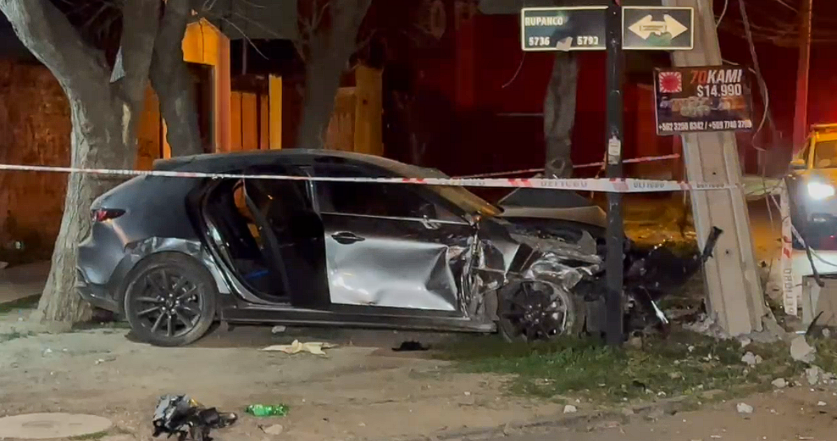 Conductor Impacta Poste en Carrera Clandestina: Investigan Incidente en Conchalí