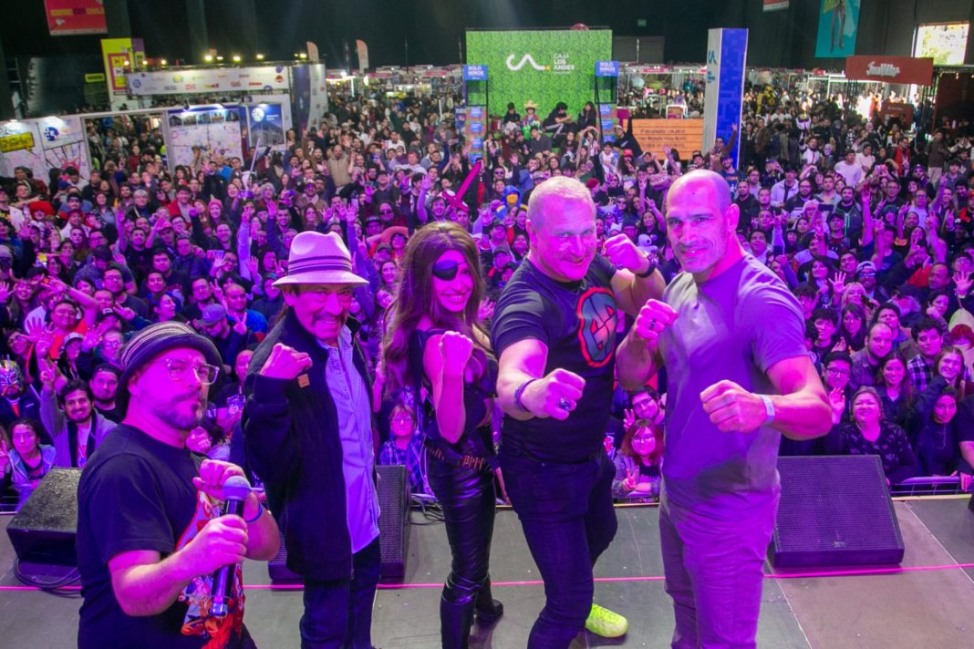 Danny Trejo, el Icónico Machete, Cautiva a Fans en Comic Con Chile 2025