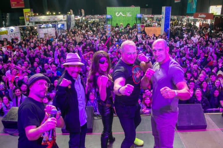 Danny Trejo, el Icónico Machete, Cautiva a Fans en Comic Con Chile 2025