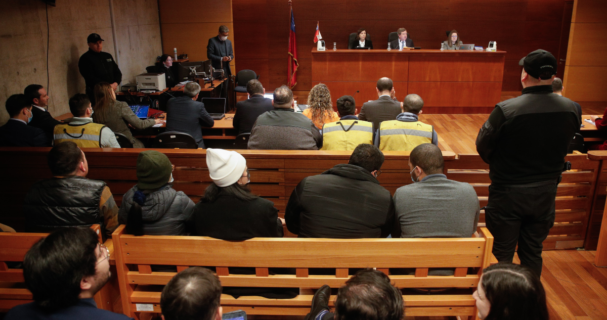 Descubren Fraude Millonario de Licencias Médicas Falsas: Juicio Contra 18 Imputados