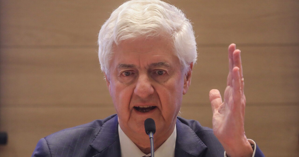 Director del SII Acusado de Evadir Contribuciones por Años: Un Escándalo de Privilegios