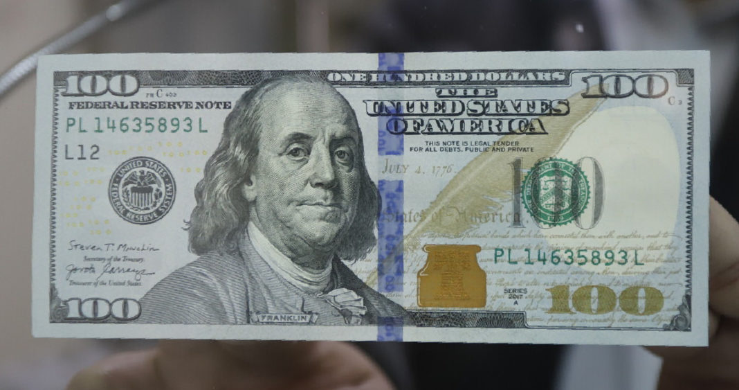 Dólar se mantiene estable tras feriado en EE.UU.: Claves del mercado y perspectivas