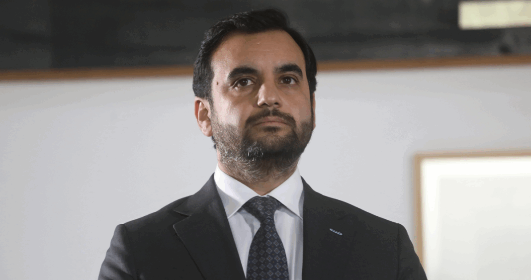 Escándalo en la FACh: Ministro Gajardo Llama a Esperar Resolución Judicial