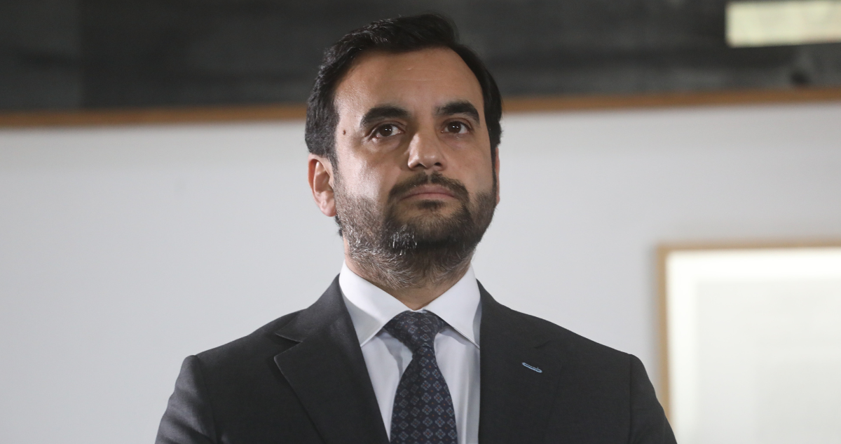 Escándalo en la FACh: Ministro Gajardo Llama a Esperar Resolución Judicial