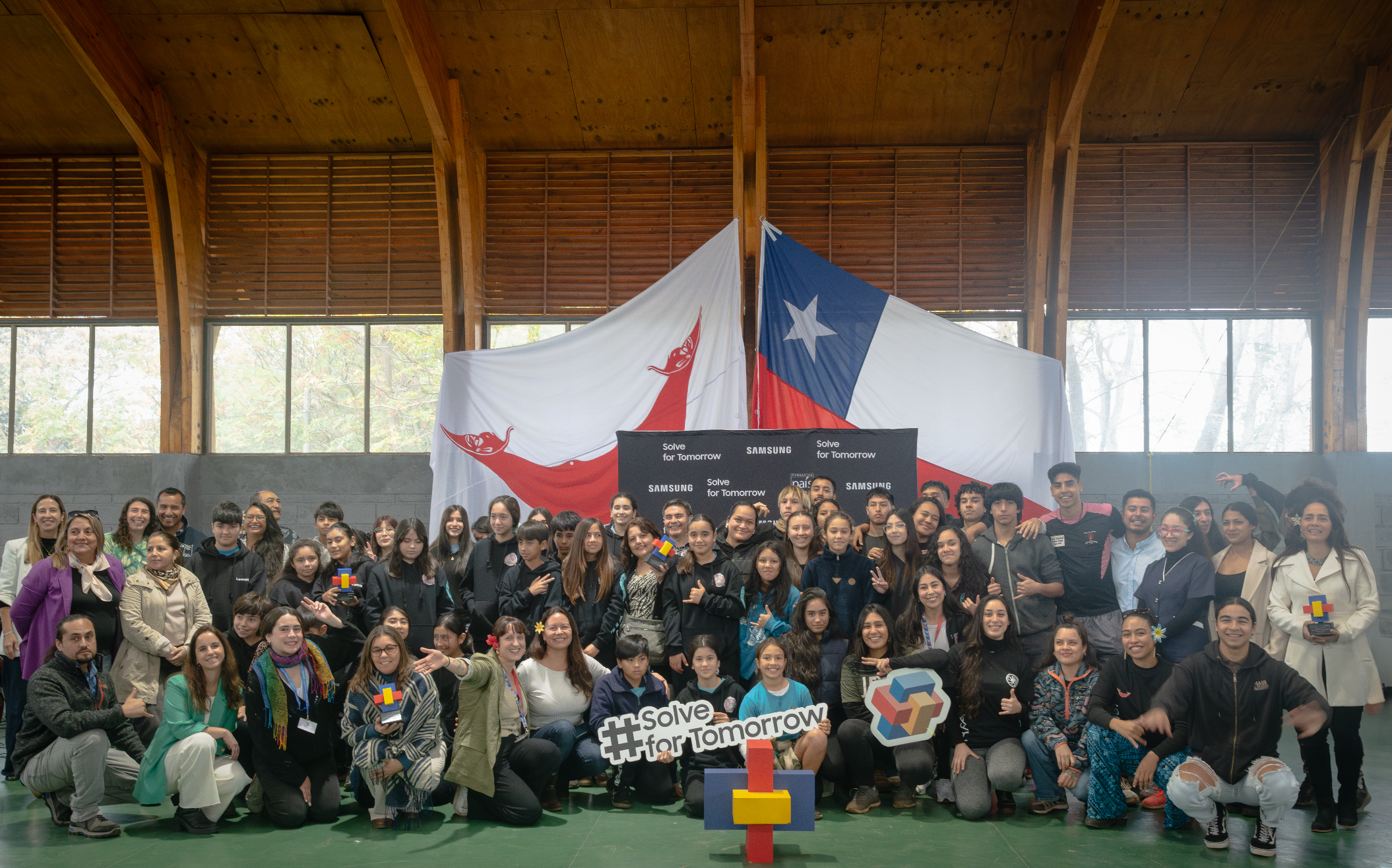 Estudiantes de Rapa Nui Lideran Soluciones Tecnológicas Innovadoras para Desafíos Locales
