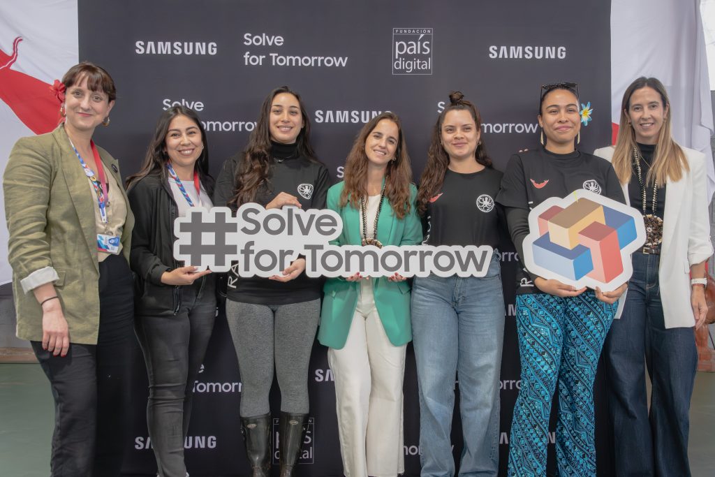 Estudiantes de Rapa Nui Lideran Soluciones Tecnológicas Innovadoras
