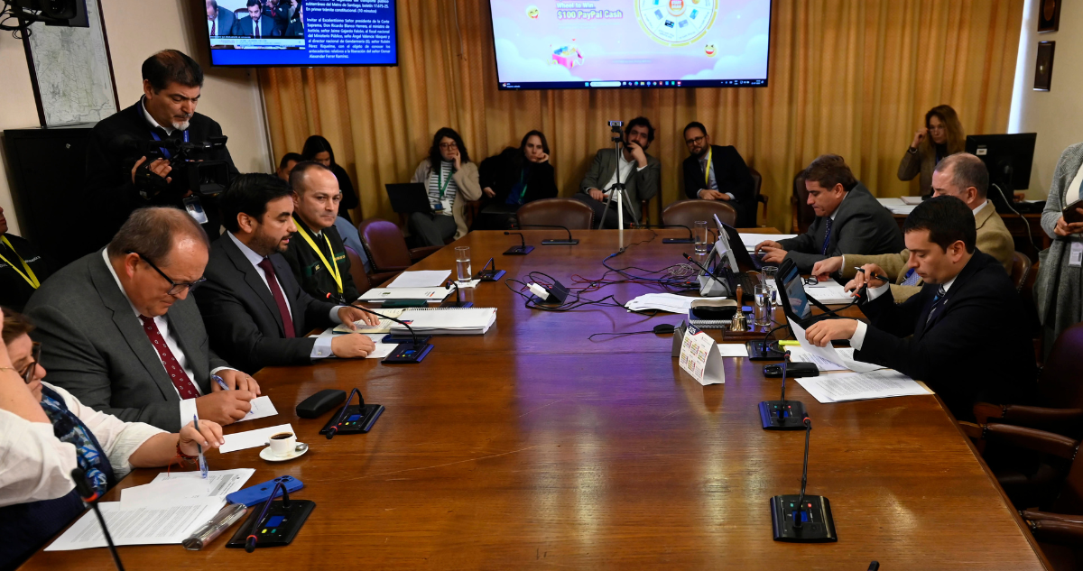 Fallas en la Identificación de Delincuentes: Comisión de Seguridad Exige Respuestas al Registro Civil y Servicio Médico Legal