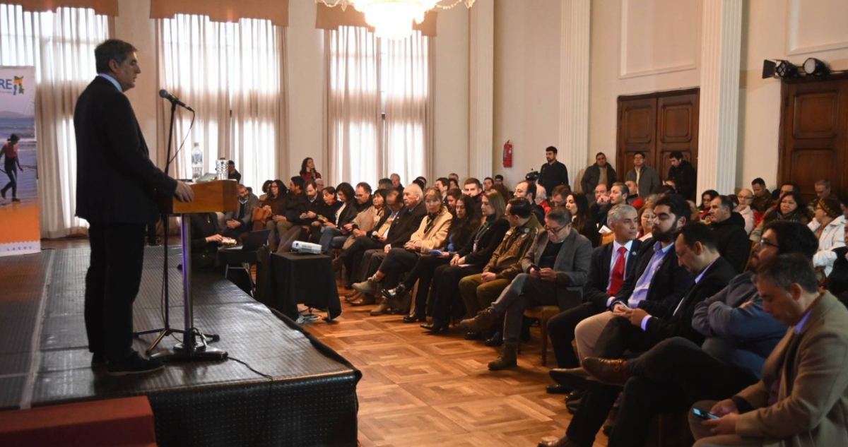 Gobernador de Osorno presenta plan de seguridad ante autoridades