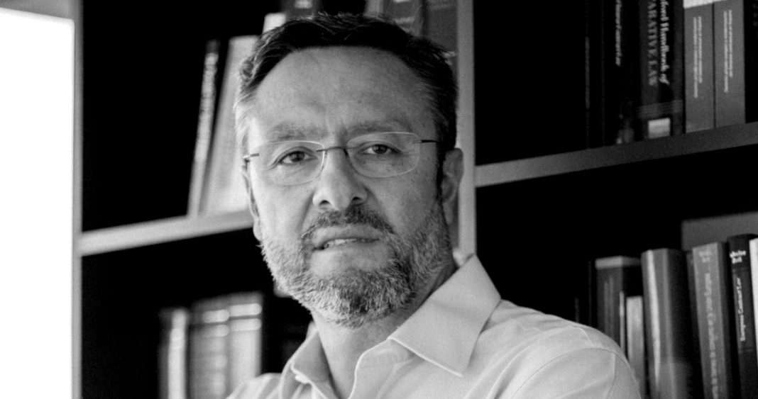 Gobierno Retira Nominación de Abogado Tras Escándalo Intrafamiliar