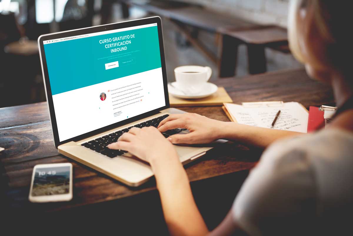 Impulsa tu Negocio Digital: HubSpot Ofrece Más de 100 Cursos Gratuitos y Certificaciones