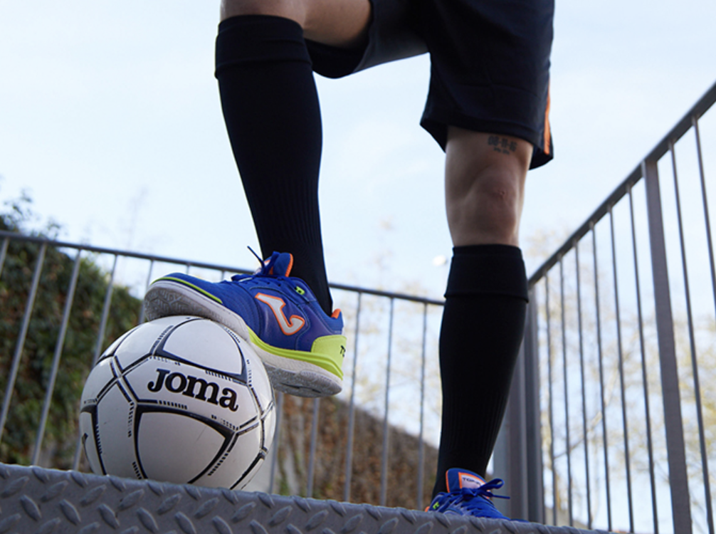 Joma, la marca deportiva española que llega a Chile con productos de alto rendimiento