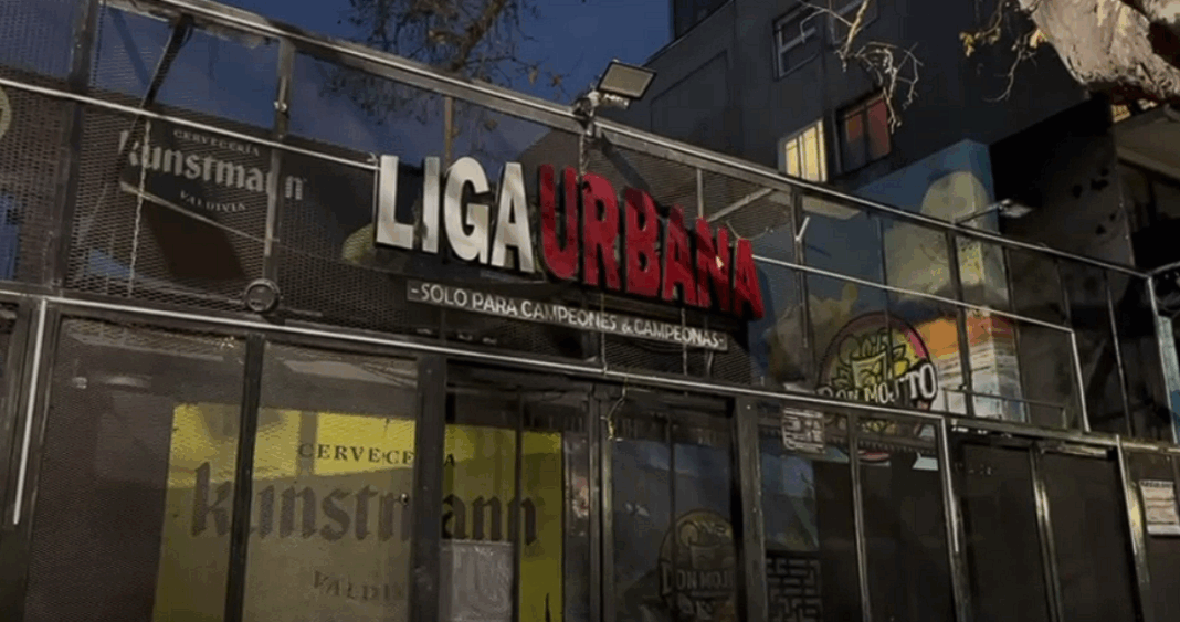 Joven denuncia apuñalamiento por guardias de pub en Bellavista