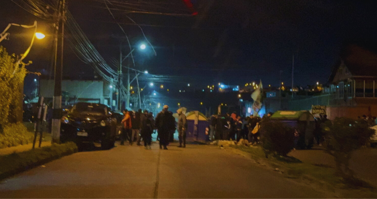 Luto Intenso y Medidas de Seguridad: El Funeral de un Hincha Emblemático de Colo Colo en Puerto Montt