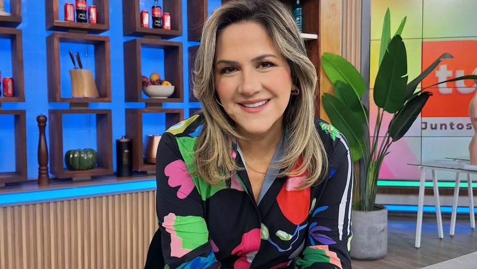 Michelle Adam Sorprende con Renovado Look y Rumores de Retoque Facial