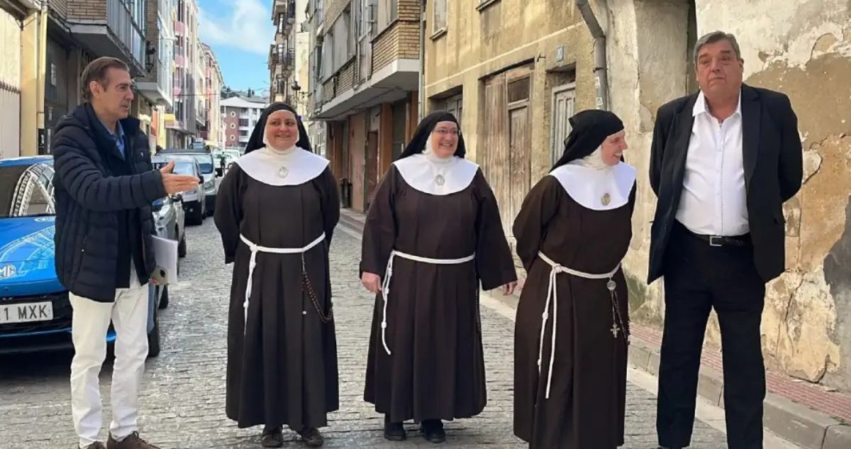 Monjas Rebeldes Excomulgadas Enfrentan Desalojo de Convento
