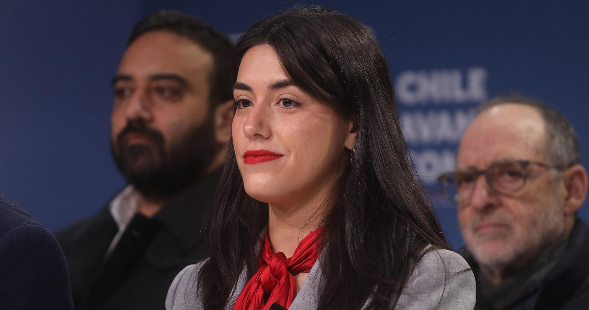 Nicole Cardoch deja el Gobierno para unirse al comando de Jeannette Jara