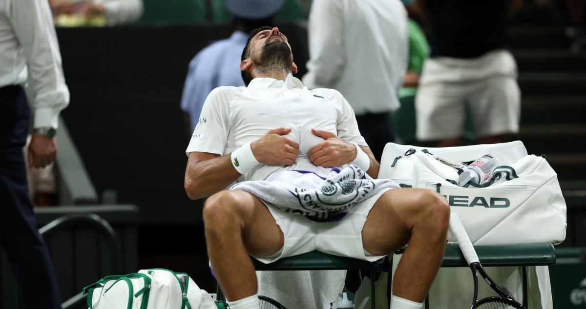 Novak Djokovic Supera Milagrosamente Problemas Estomacales en Wimbledon