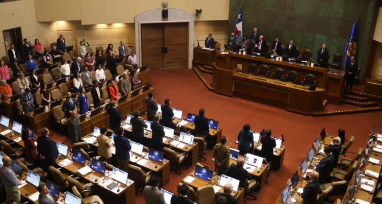 Parlamentarios oficialistas impugnan proyecto clave del Gobierno: ¿Qué está en juego?