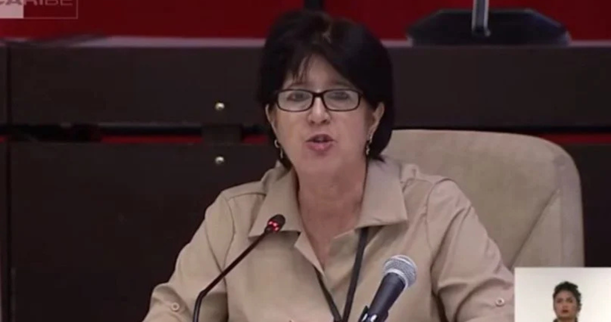 Renuncia de la Ministra Cubana por Negar la Pobreza en la Isla