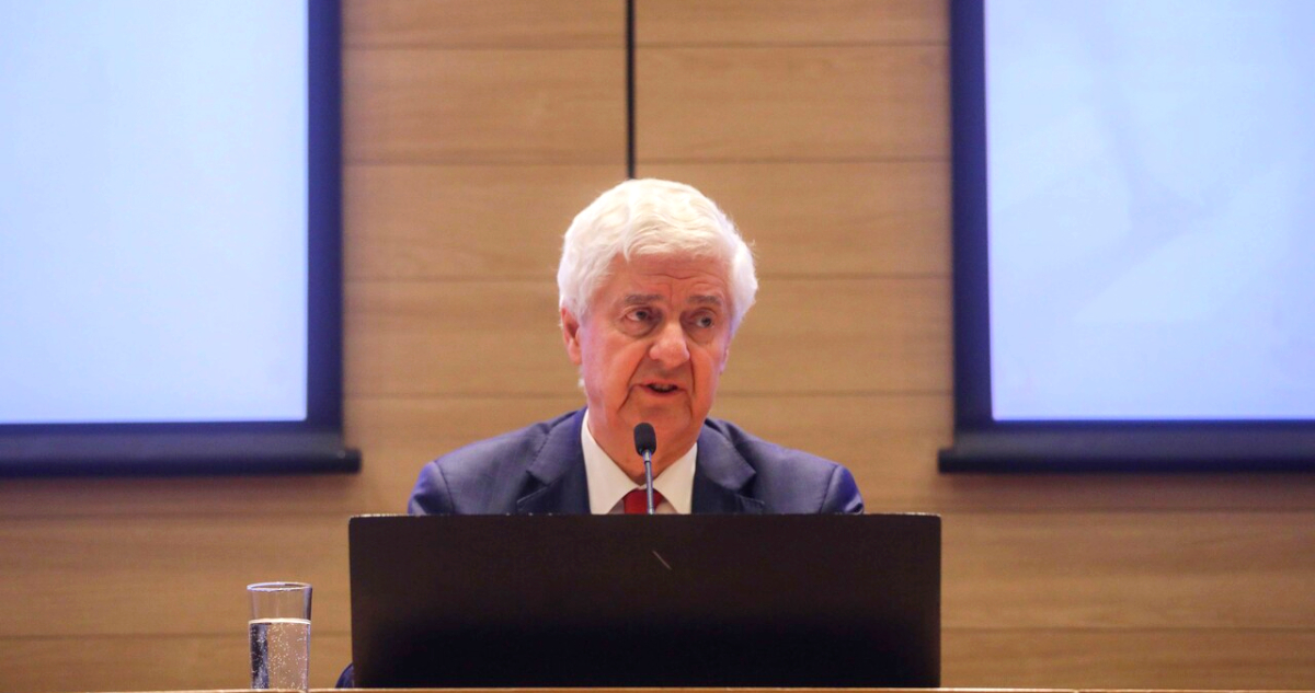 Renuncia del Director del SII: Liderazgo y Transparencia en Tiempos de Desafíos