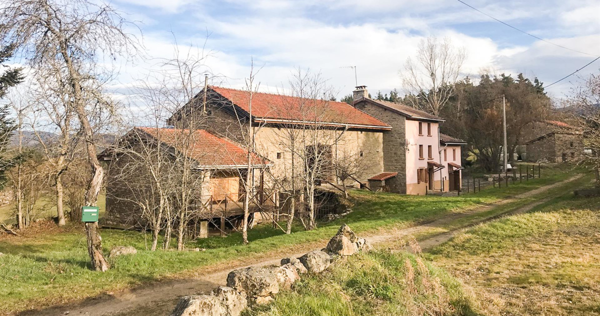 Revive la Belleza Rural Francesa: Casas a 1 Euro en Ambert