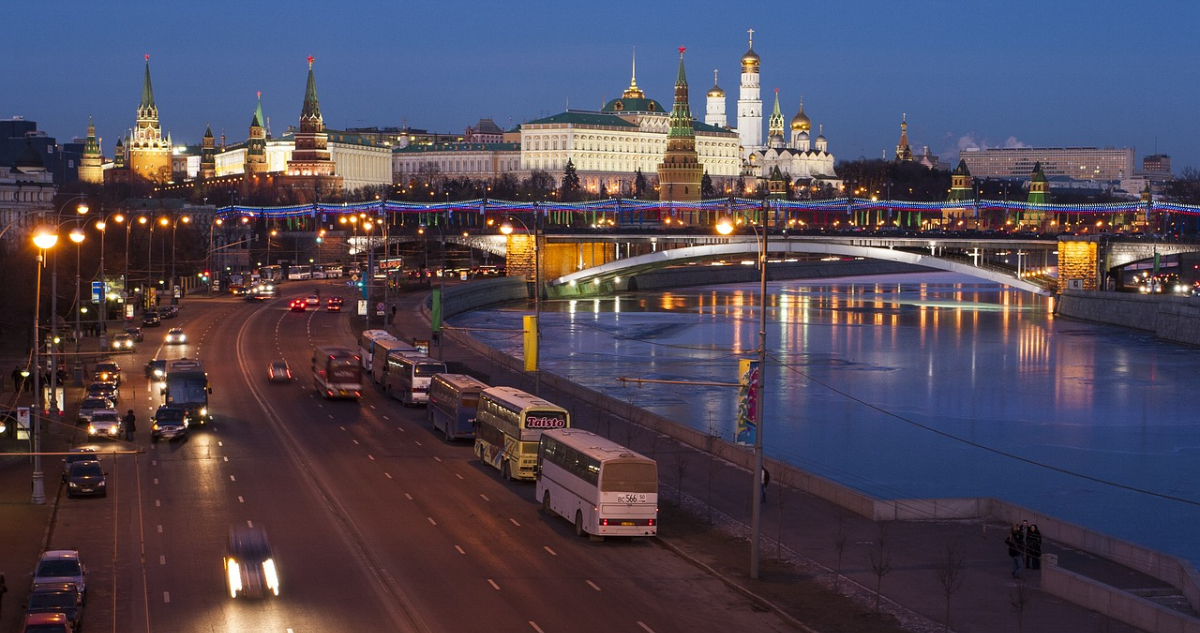 Rusia al Borde de una Crisis Económica Devastadora: Recesión, Quiebras y Caída del Consumo