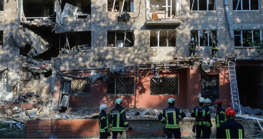 Rusia lanza masivo ataque con misiles y drones contra Kiev, dejando 23 heridos