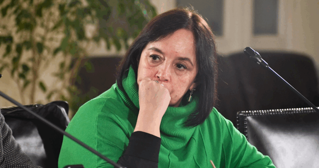 Senadora Aravena Denuncia Autoritarismo y Acoso en el Partido Republicano