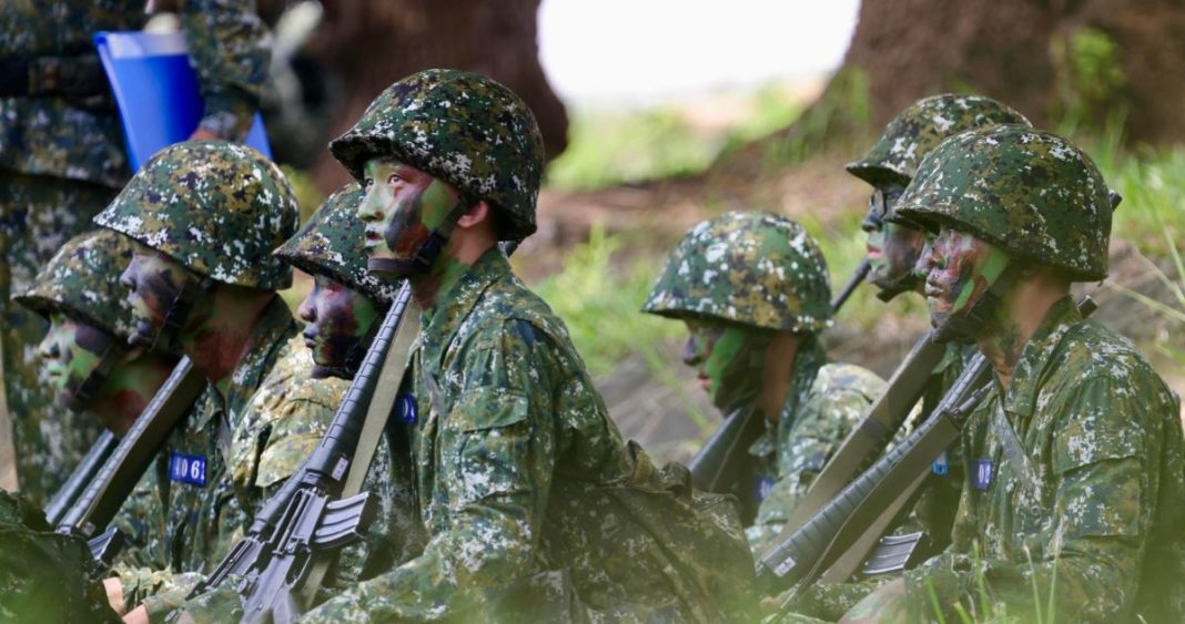 Taiwán Desafía a China con Maniobras Militares Anuales