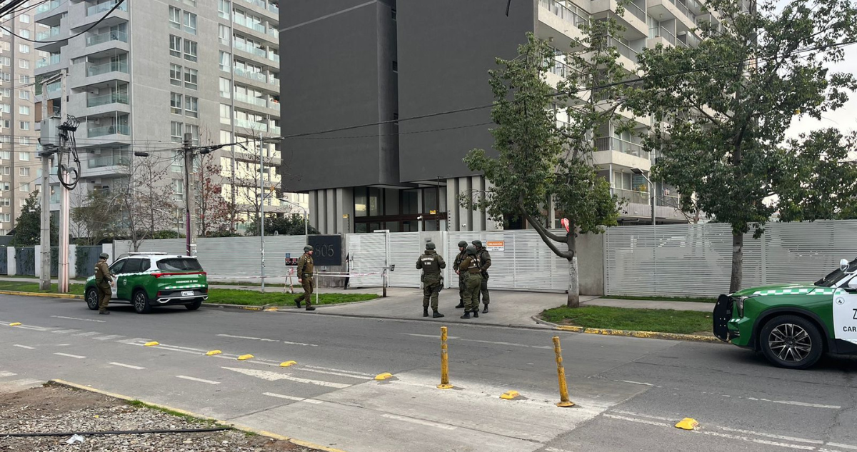 Tiroteo en San Miguel: Hombre se atrincheró en departamento y disparó hacia el Hospital Barros Luco