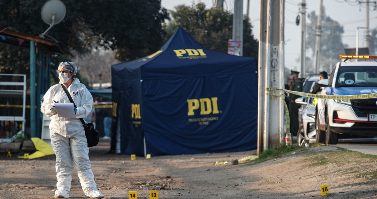 Trágica Venganza Filial: Militar Asesinado y Asesino Abatido por Hijo en Cancha de Fútbol