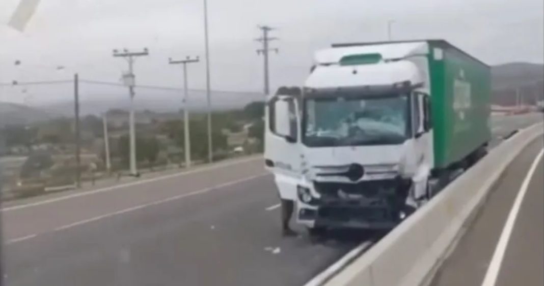 Trágico Accidente en Ruta 5: Un Muerto y Cuatro Heridos en Colisión entre Camión y Furgón