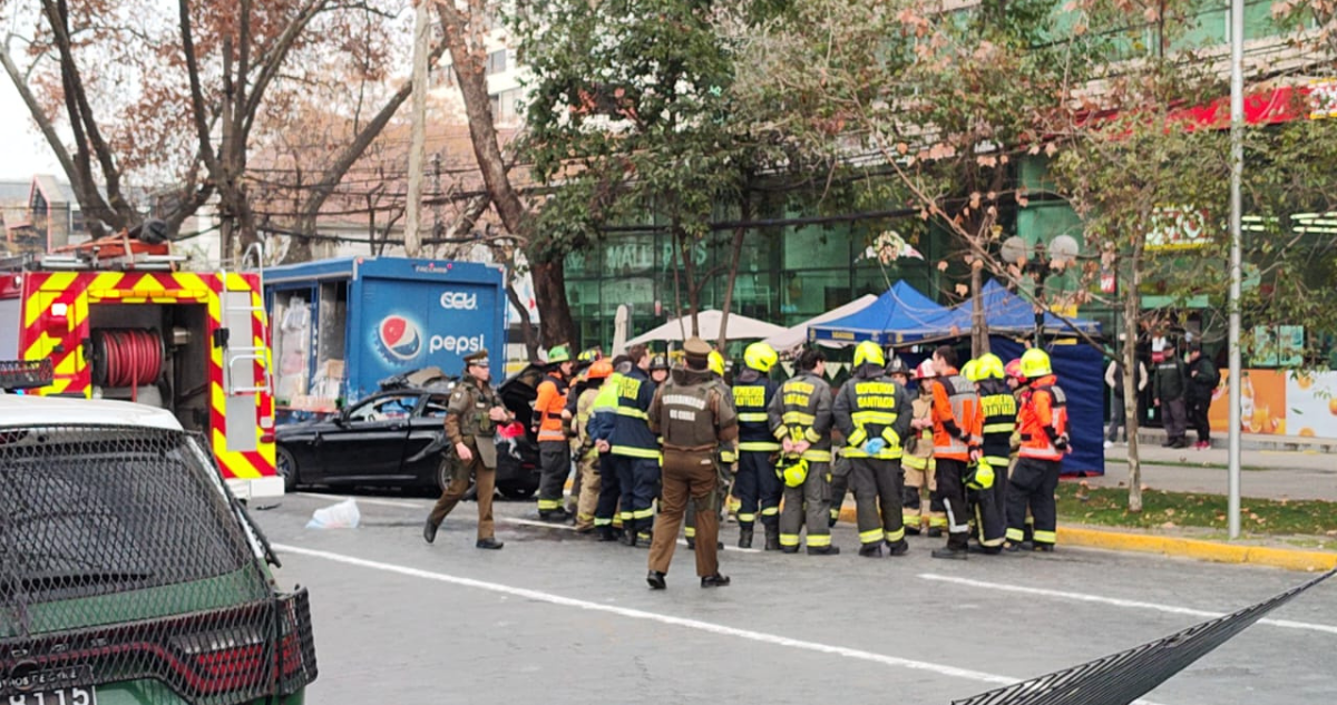 Trágico Choque en Providencia: Dos Muertos al Impactar Auto Contra Camión en Descarga