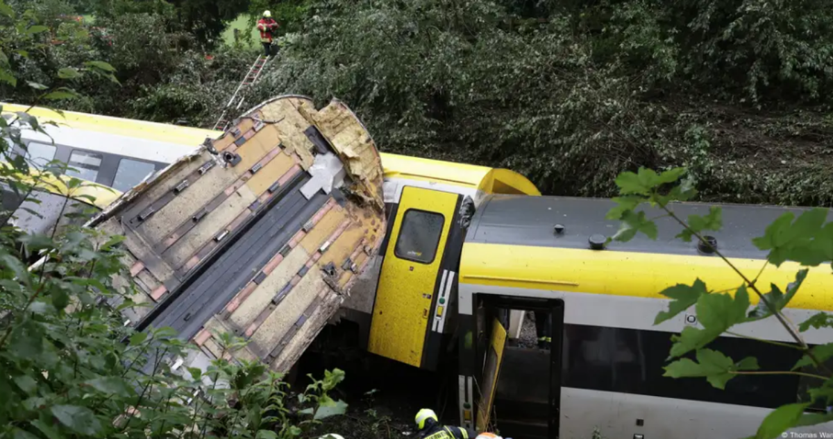 Trágico descarrilamiento de tren en Alemania deja al menos 3 muertos