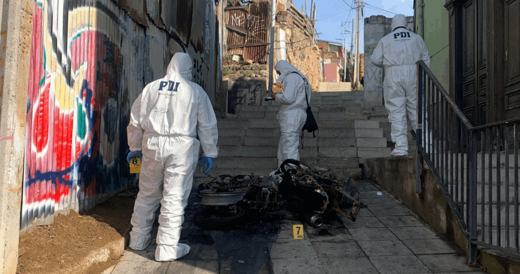 Violenta balacera en Valparaíso: Un muerto y dos heridos graves tras quema de motos