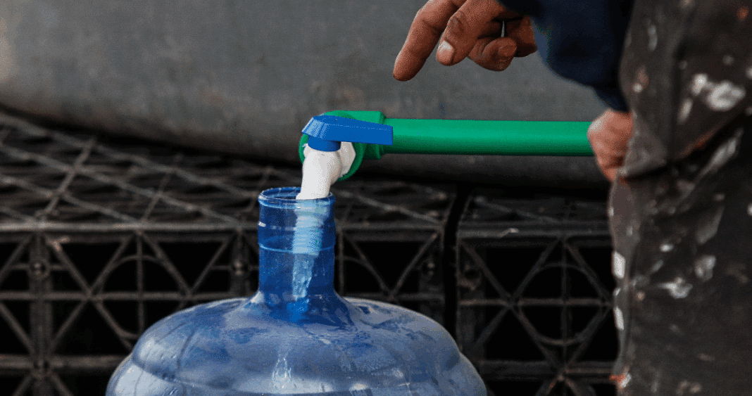 Aguas Andinas Anuncia Corte de Agua de 36 Horas en 6 Comunas por Obras del Teleférico