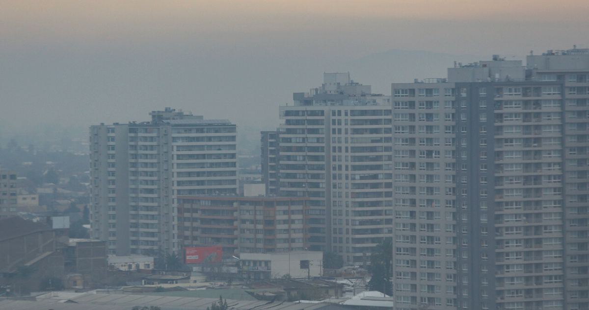 Alerta Ambiental en Santiago: Restricciones y Medidas para Proteger la Salud