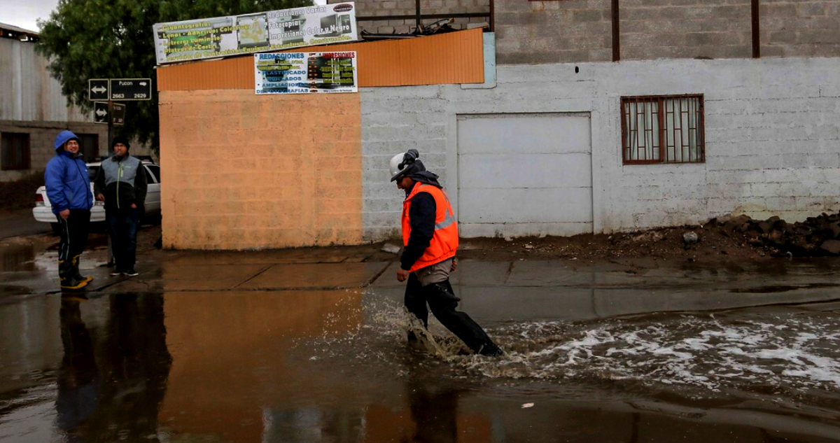 Atacama Enfrenta Lluvias Intensas: Suspenden Clases por Seguridad