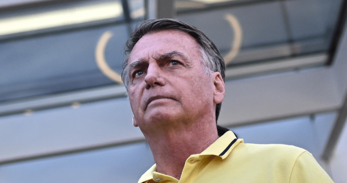 Bolsonaro Enfrenta Delicada Situación de Salud Antes de Juicio por Golpismo